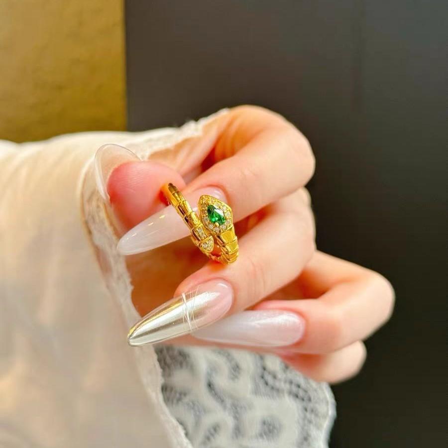 Adjustable Unique Copper Gold Plated Snake Ring For Women Featuring Elegant Red And Green Accents Gemstone