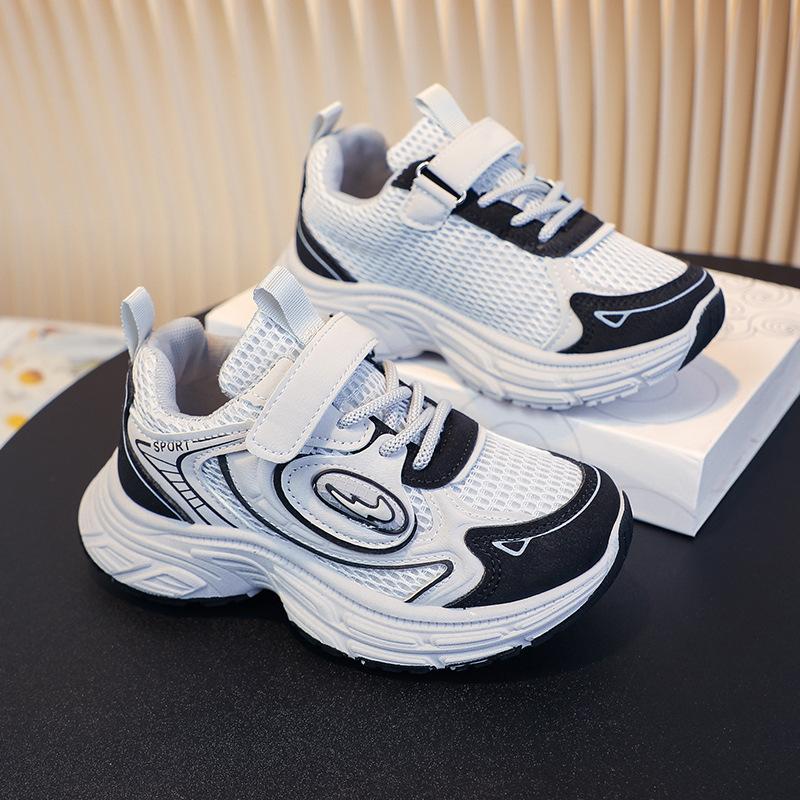 

2025 spring and summer new classmates boys light breathable sports running shoes Korean version fashionable versatile girls dad shoes 27