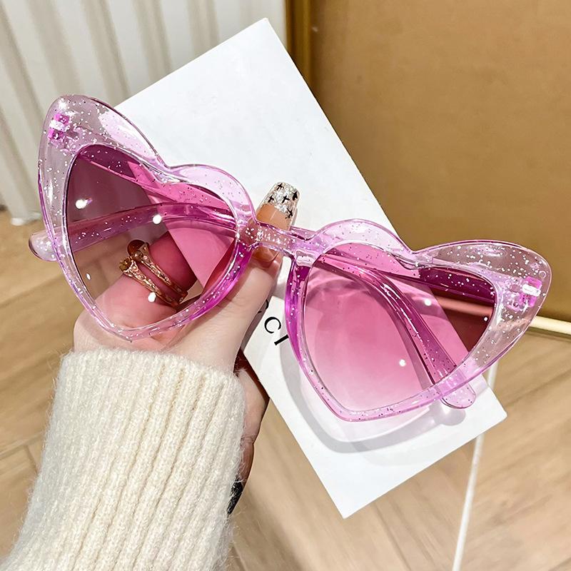 New Heart-Shaped Sunglasses For Men Women Fashion Retro Brand Design Shades Eyewear Female Candy Color Goggle Uv Sun Glasses