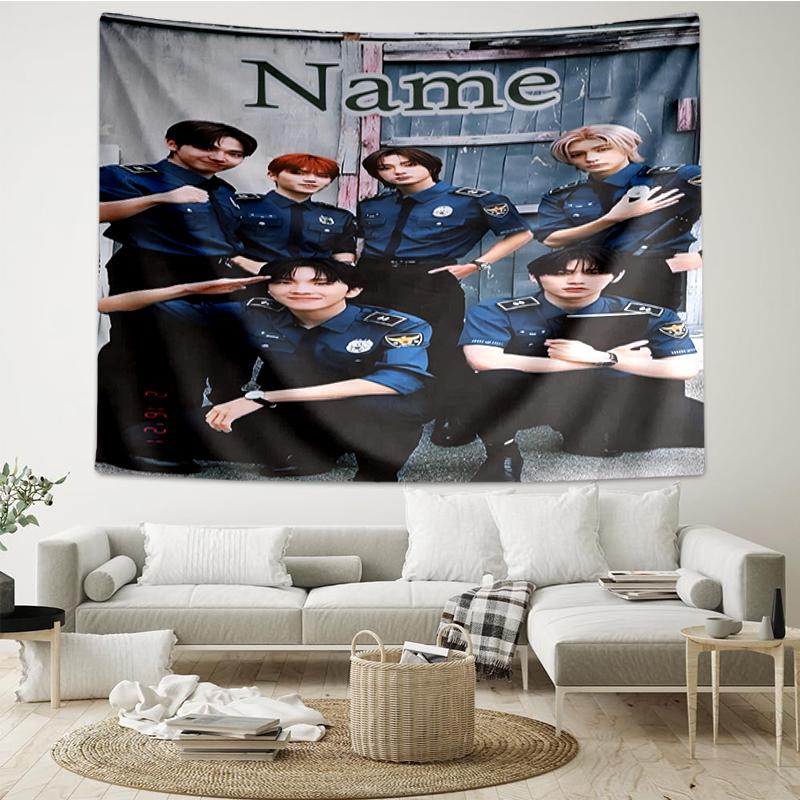 Benutzerdefinierter Name BOYNEXTDOOR Druck Wandteppich, Hintergrund, Einfache Montage, Ideal für Schlafzimmer, Büro & Wohnzimmer, mit Ästhetischer Wandbehang-Dekoration.