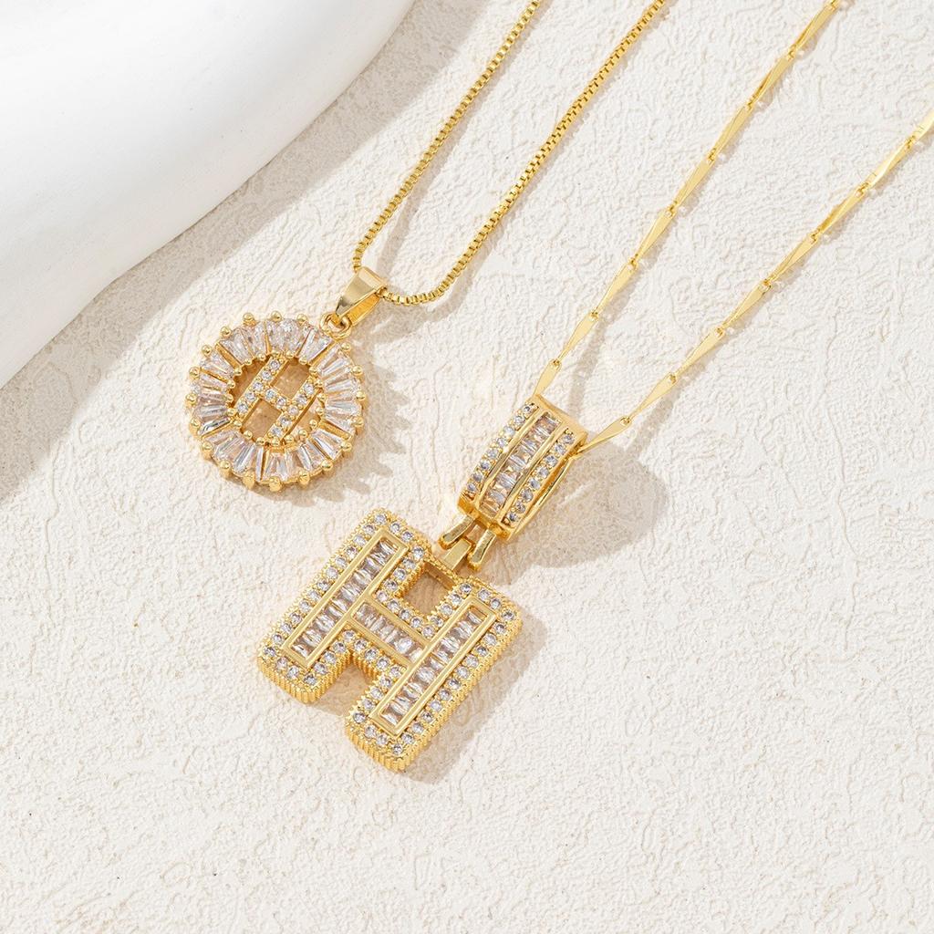 2Pcs Full CZ Zircon Iced Crystal Initial Letter Flower Necklace Women Copper A-Z Alphabet Pendant Couple Jewelry Birthday Gifts