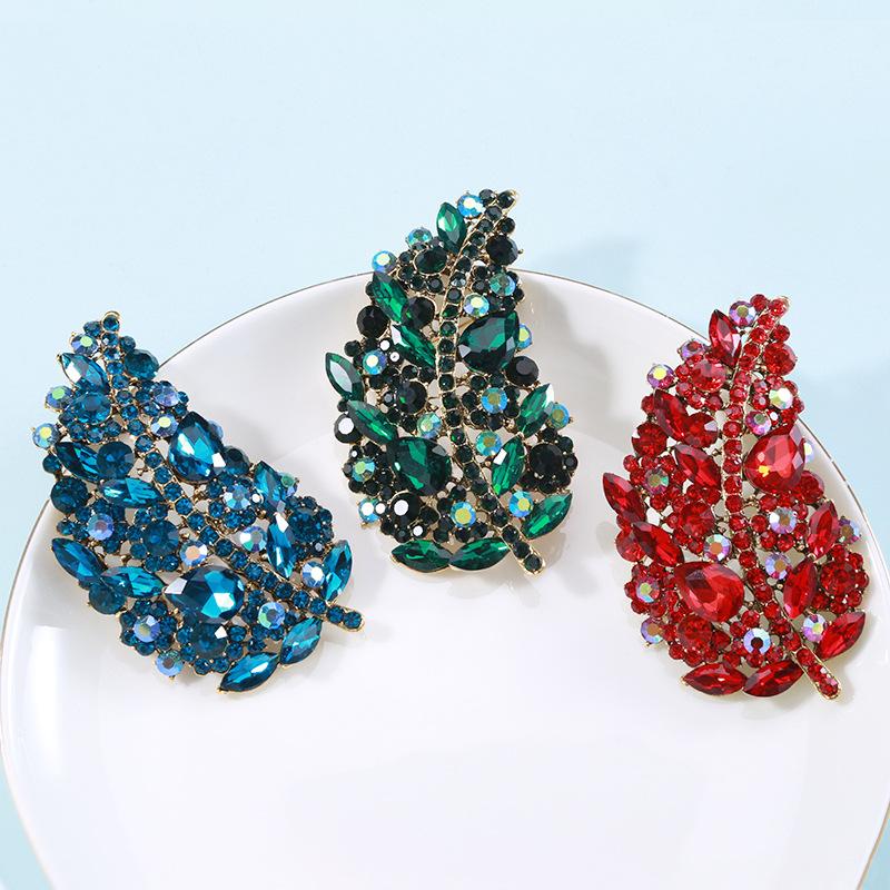 Crystal Brooch Fashion Personality Leaf Clothing Pin Accessories Elegant Temperament High-End Anti-Light Plant Corsage