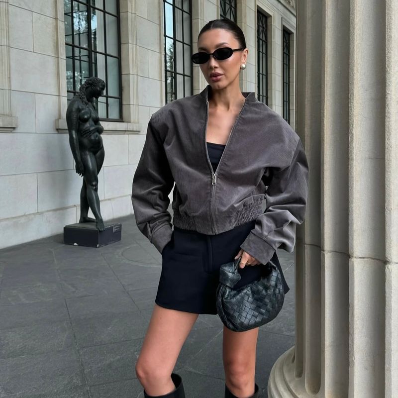 Fashion Wind 2025 New Fall Women's Clothing Retro Casual Simple Graceful Stand Collar Long Sleeves Corduroy Jacket Outwear