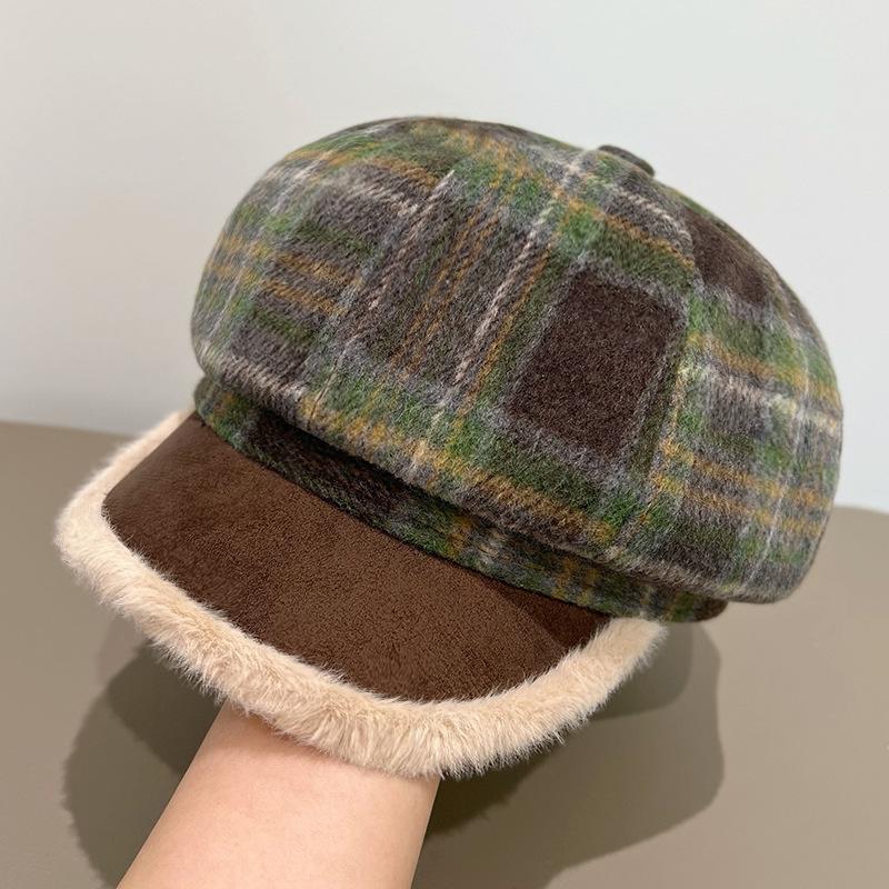 Chic Plaid Beret for Women - Warm Fleece-Lined Newsboy Cap, French Style Painter's Hat with Ear Flaps, Perfect for Fall & Winter