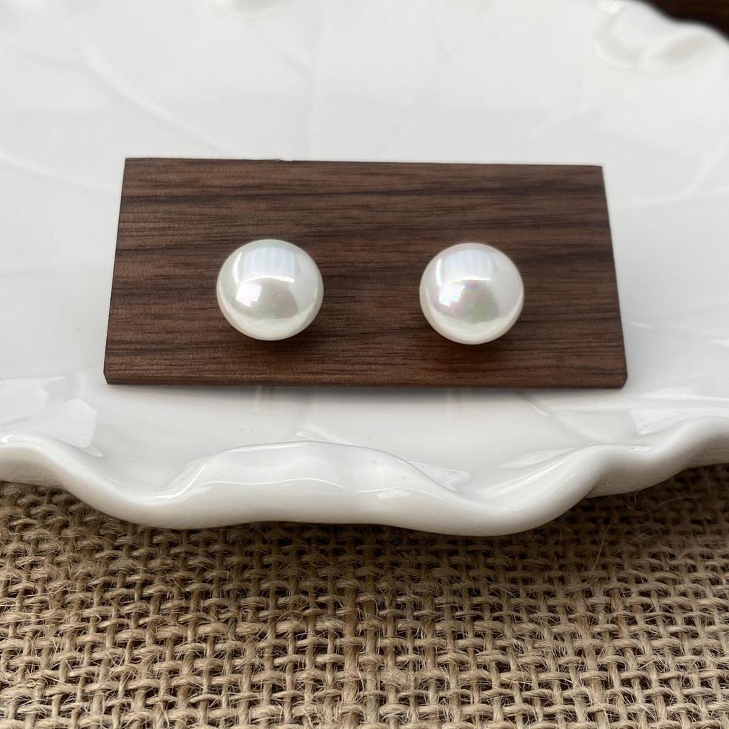 Elegant Pearl Earrings: S925 Silver, Light Luxury, Versatile