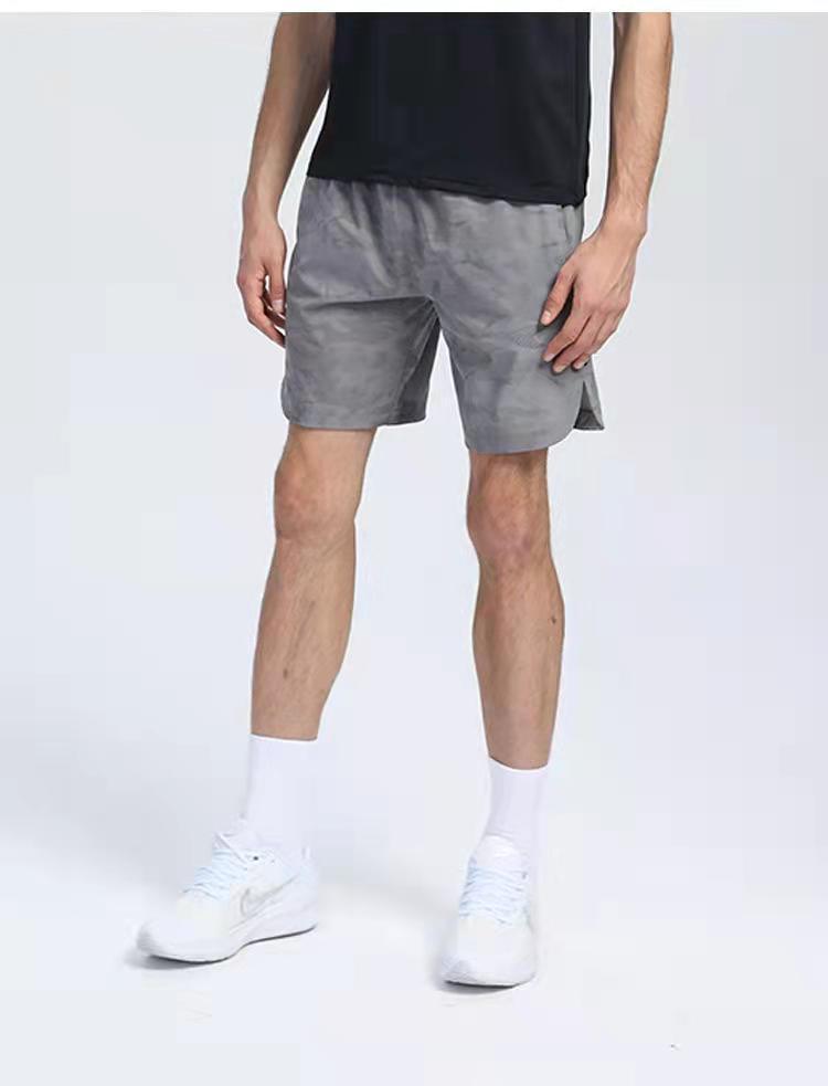 Men's Quick-Dry Camouflage Sports Shorts: Loose Fit for Running, Training, and Fitness