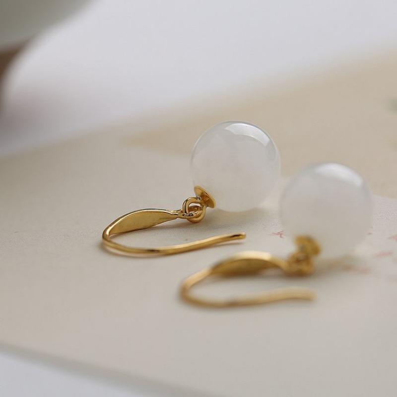 Orecchini in Giada Bianca Hetian Naturale Intarsiati Stile Cinese Retrò Design Etnico Fascino Leggermente Lussuoso Gioielli da Donna Fascino Retrò