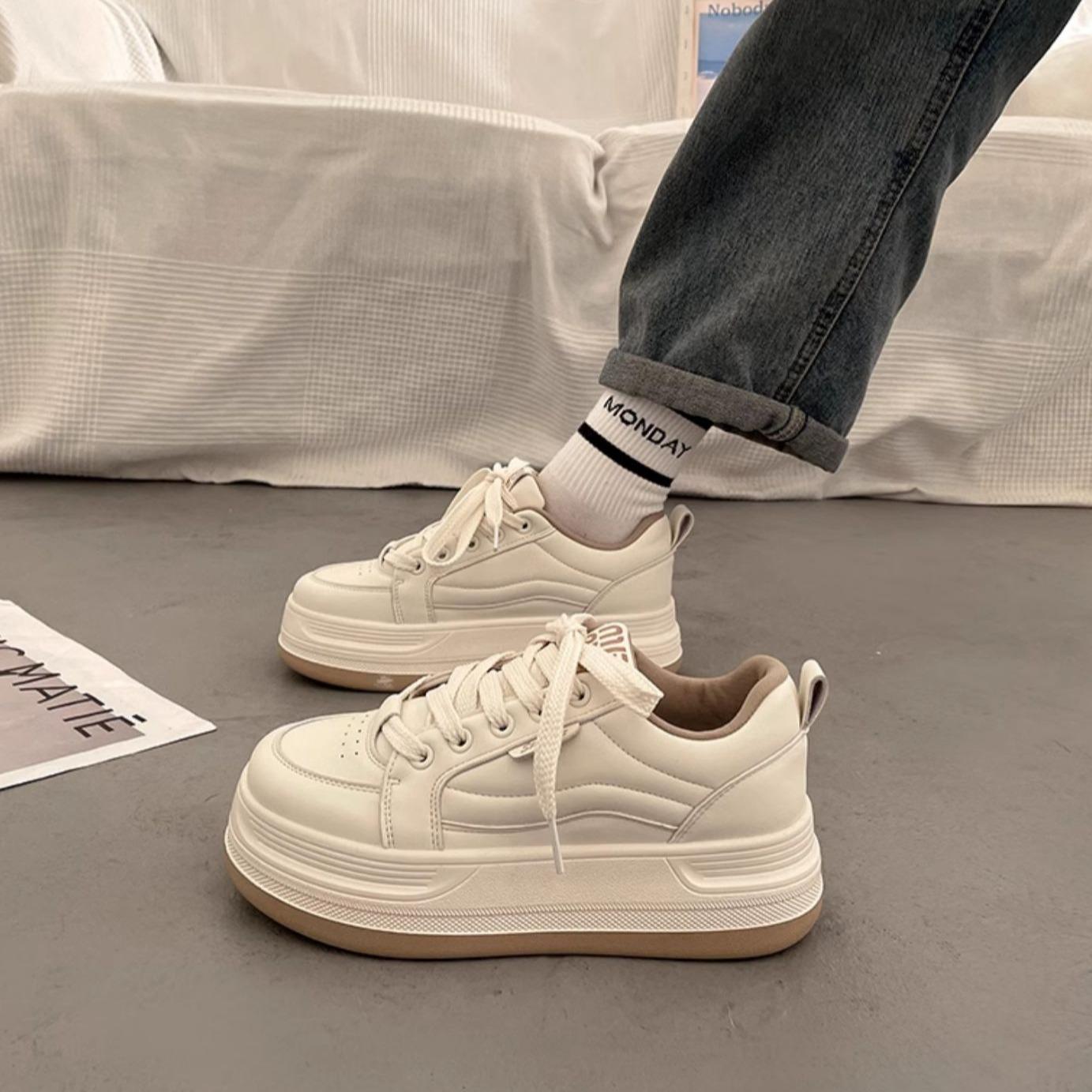 

Popular muffin versatile little white shoes women s spring and autumn niche thick baseplate shoes 2025 new casual sports bread shoes 40