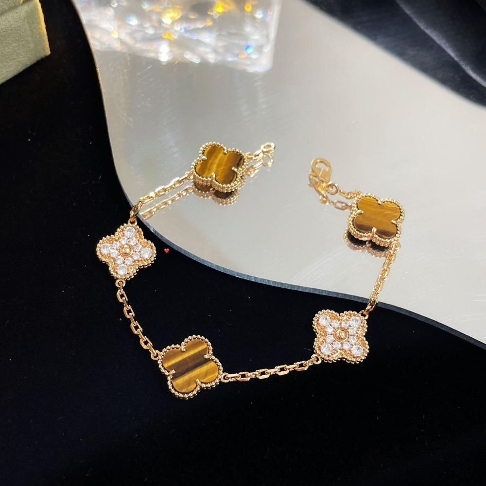 Bracelet Trèfle à Quatre Feuilles Version Haute Cinq Fleurs Calcédoine Violette Naturelle Gravé Laser CNC 18K Ne Se Décolore Pas Bracelet pour Dames