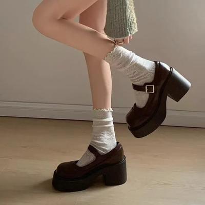Zapatos de Cuero Pequeños de Plataforma de Tacón Grueso Negros de Moda para Mujer Primavera 2025 Nueva Llegada Franceses Aumentadores de Altura Mary Jane Cortos