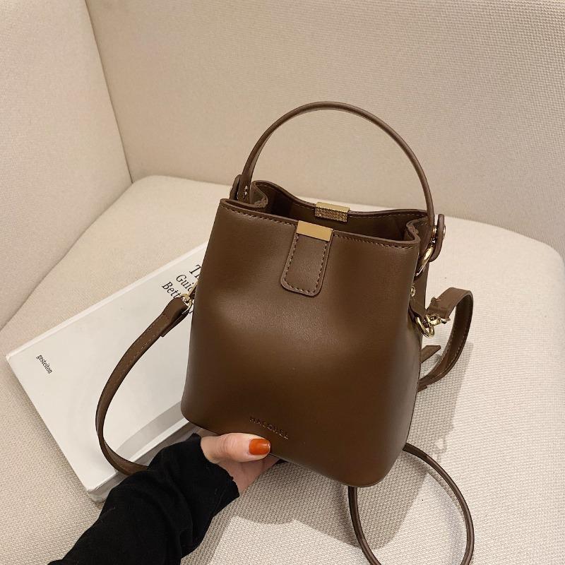 Popular Small Bag Women's New Trendy Fashion Autumn Portable Bucket Bag Feeling Simple Shoulder Messenger Bag