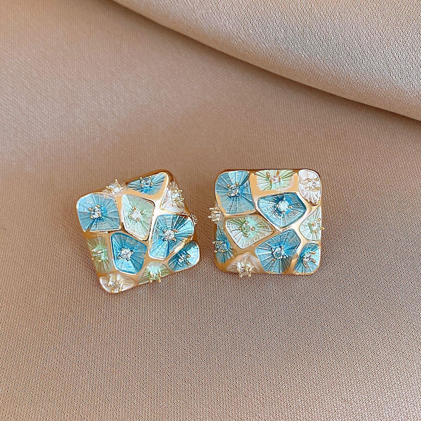 18k electroplated zircon rhombus oil drip pleated stud earrings, European and American earrings, women s.