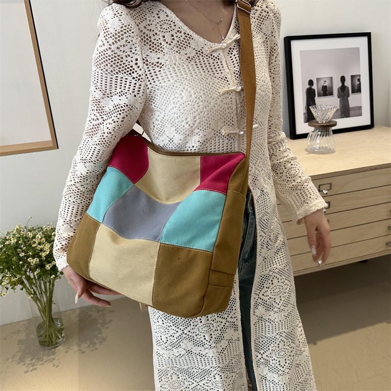 Stylish Large Capacity Canvas Tote Bag For Women Ideal For Summer Casual Outings And Commuting