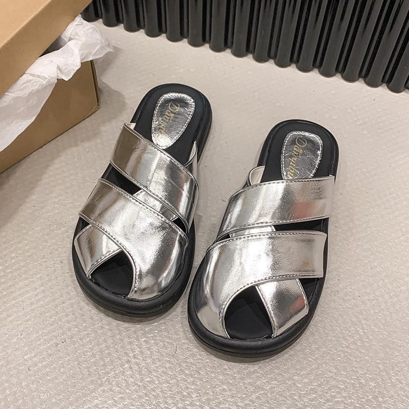 

Баотоу шлепанцы женские летние новые полые полушлепанцы на плоской подошве плетеные прохладные шлепанцы модная ленивая обувь 40 серебряный