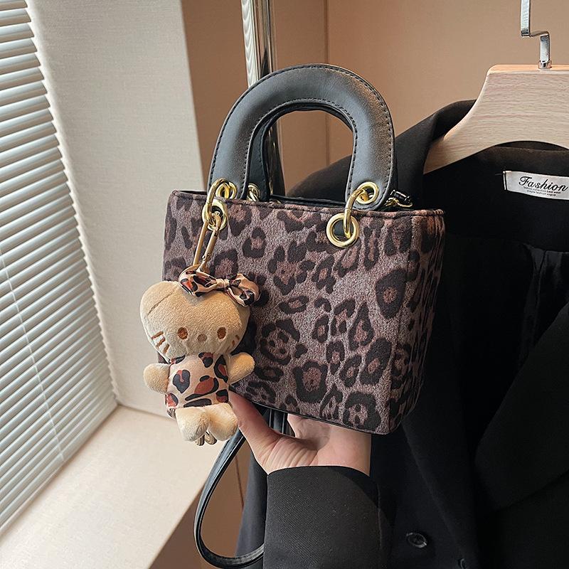 Kleine quadratische Tasche im ausländischen Stil mit Leopardenmuster für Damen, einfache europäische und amerikanische Mode, Temperament, vielseitige Umhängetasche mit einer Schulter