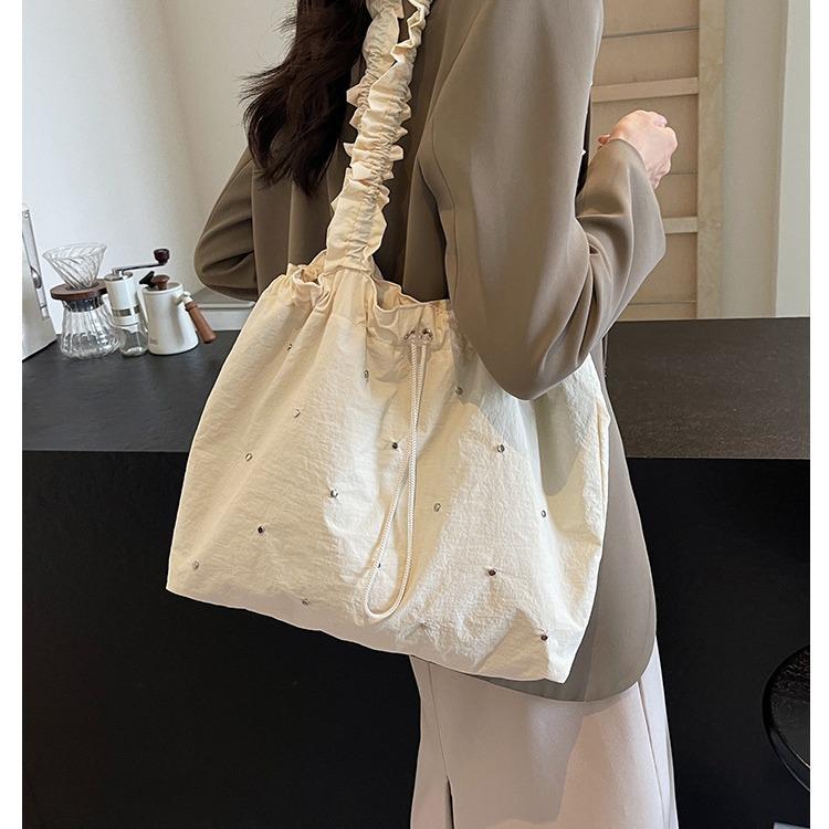 Small Fresh Literary Canvas Bag Women's 2025 Summer New Trendy Korean Version Pleated Shoulder Bag Large Capacity Tote Bag