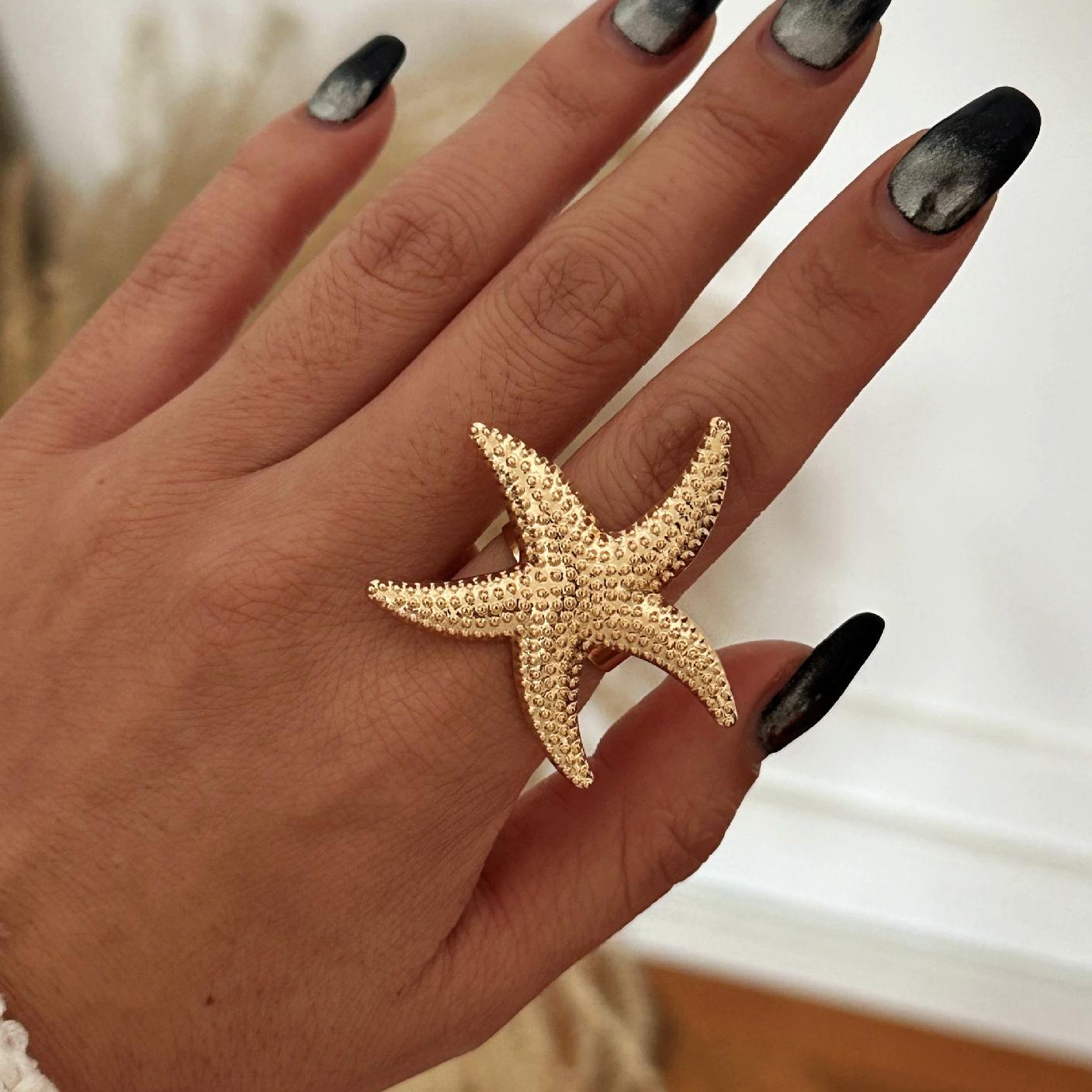 

Vintage Pearl Leaf Flowers Metal Ring Women Exaggerated Large Starfish Gold Color Ring Temperament Light Luxury Knuckle Zircon