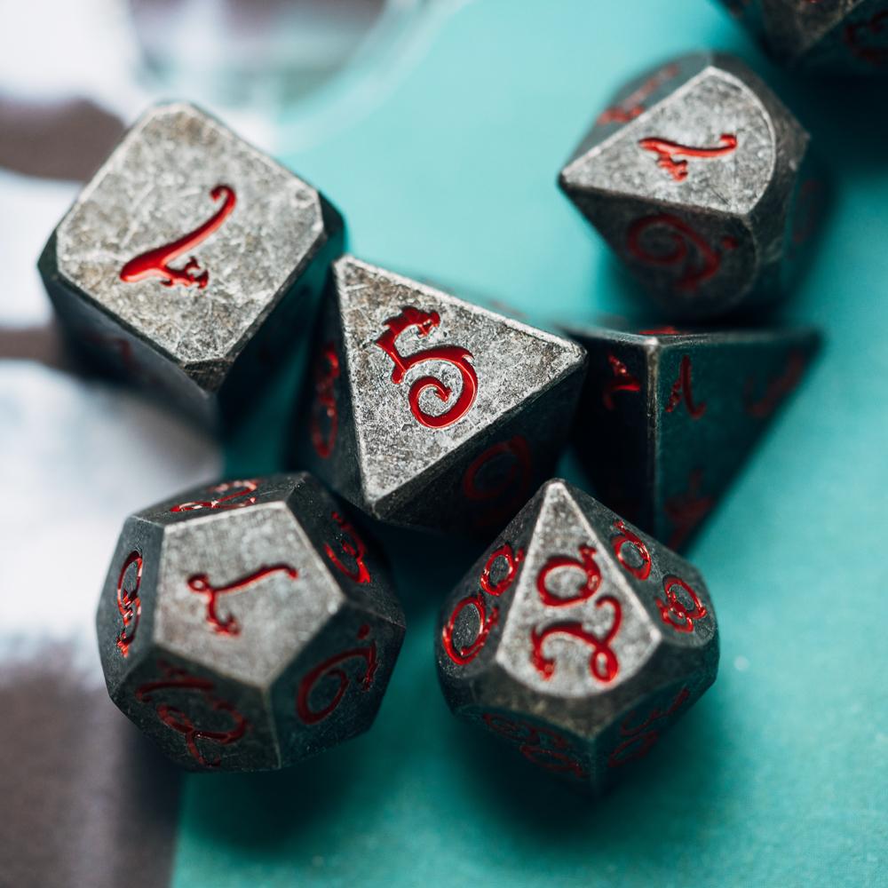 Cusdie Metal D&D Dice with Dragon Font 7Pcs DND Polyhedral Dice Set for Role Playing Game Tabletop Pathfinder Board Games