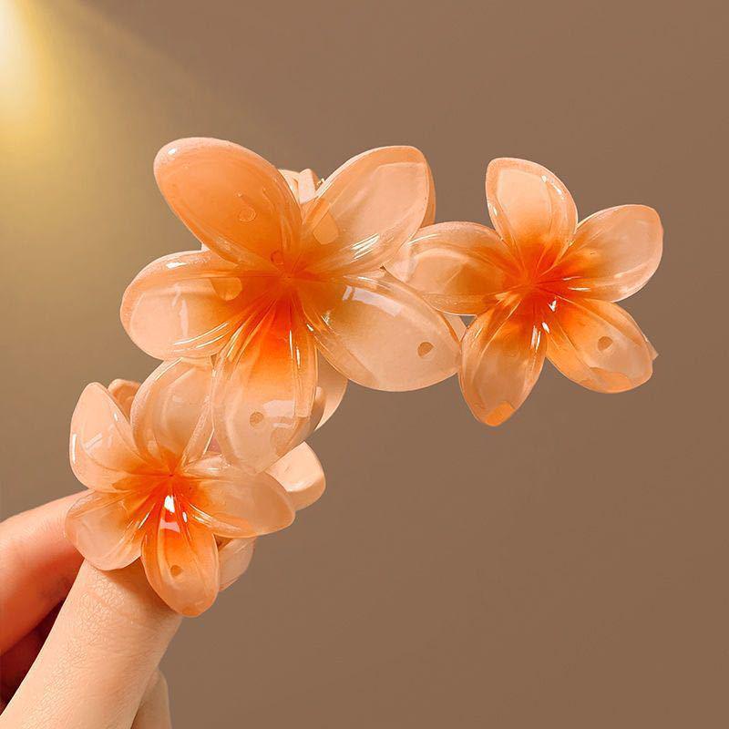 Plumeria Claw Clip: European & American Stylish Hair Accessory for Updos