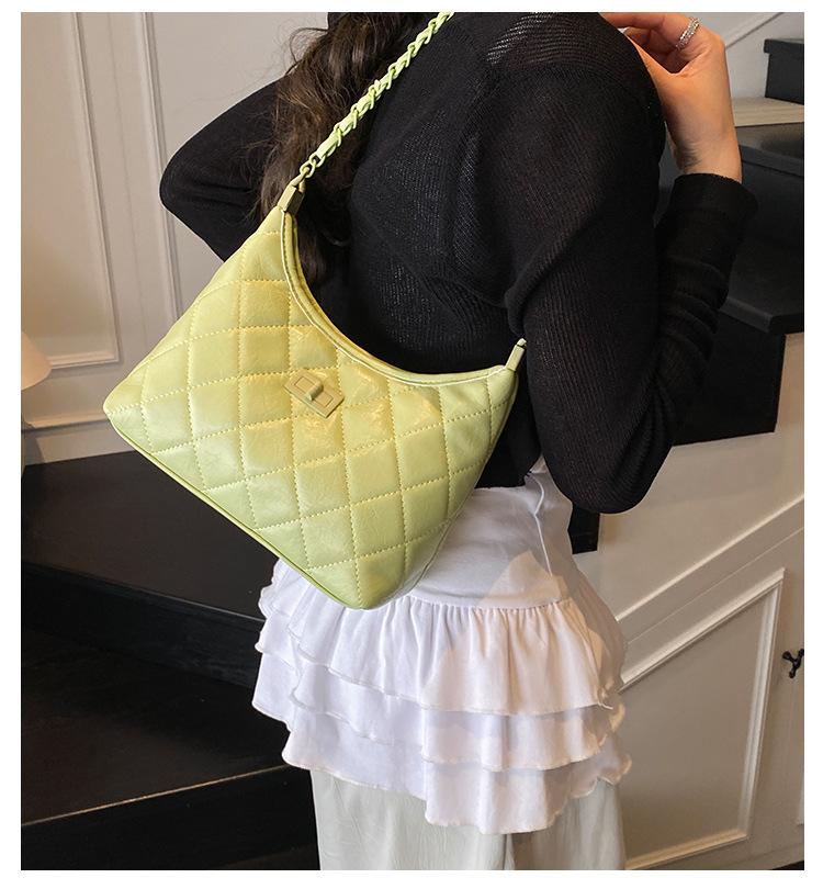 Spring and Summer Popular Bags Women's 2025 New Diamond Chain Messenger Bag Fashion Commuter Shoulder Armpit Bag