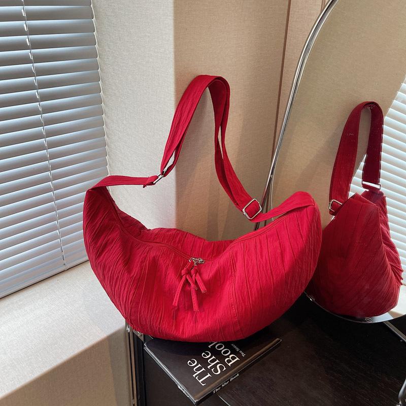 Casual Bag Women's New Crossbody Dumpling Bag Fashionable Shoulder Bag Large Capacity Class Commuter Bag