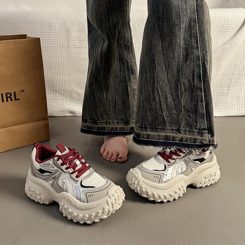 

Толстоподошвенные увеличивающие рост и легкие кроссовки для папы женские весна 2025 новые модели подчеркивают стопу, маленькие и универсальные повседневные спортивные туфли 40 красный