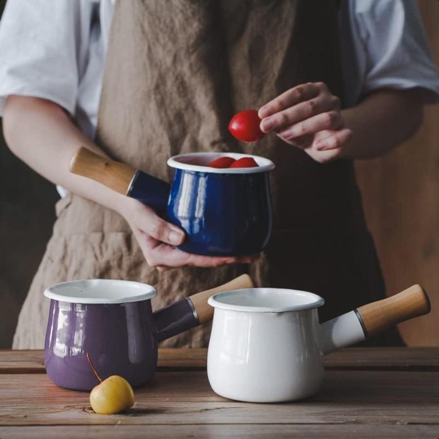 0.6qt Mini Enamel Milk Pot Insulated Wooden Handle 2 Pour Spouts Small Food Warmer Cute Saucepan D015White