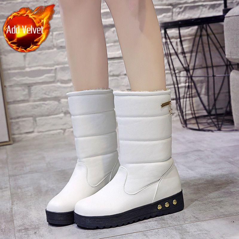 

Модные зимние ботинки на толстой подошве с круглым носком из кожи для женщин до середины икры водонепроницаемая женская обувь готика нескользящие тренд 2025 горячее предложение ботинок 41