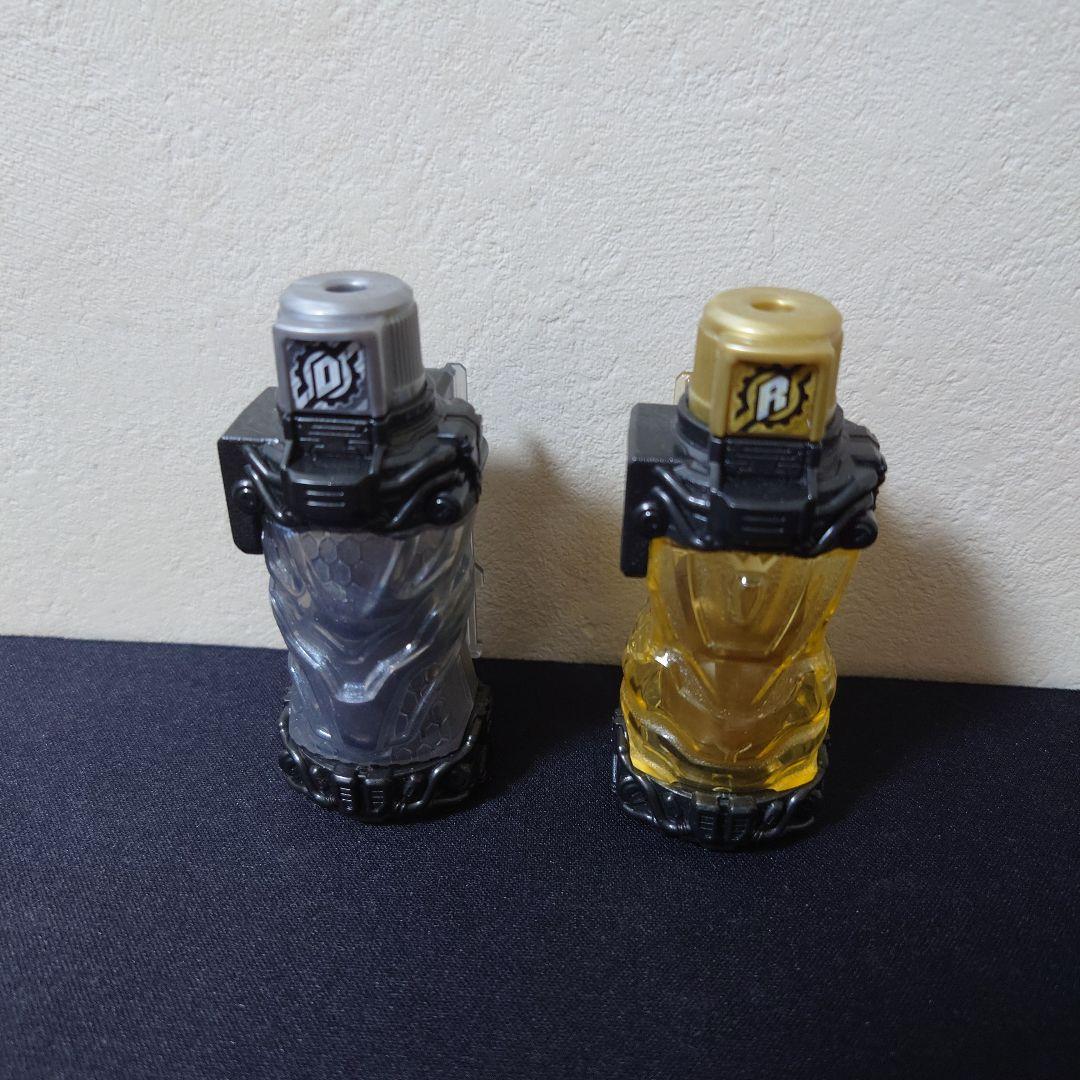 

[USED] Kamen Rider Build DX Gold Rabbit & Silver Dragon Full Bottle