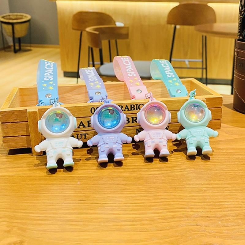 Fashion Space Astronaut Keyring Sunset Projector Light Keychain Pendant Female Couple Bag Ornament Keychains Gifts