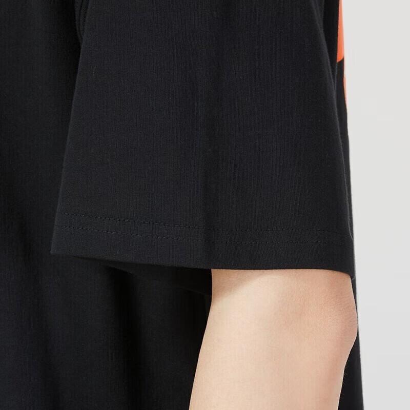 Nike Men's Black Short-Sleeve Training T-Shirt with Back Logo Print