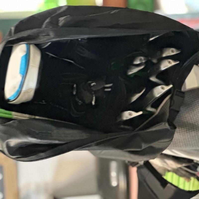 Leichter Golfschlägerschutz mit verstellbaren Schnallen, kompaktes Falt-Design, Reisespeicher, Golfschlägertasche Regenschutz