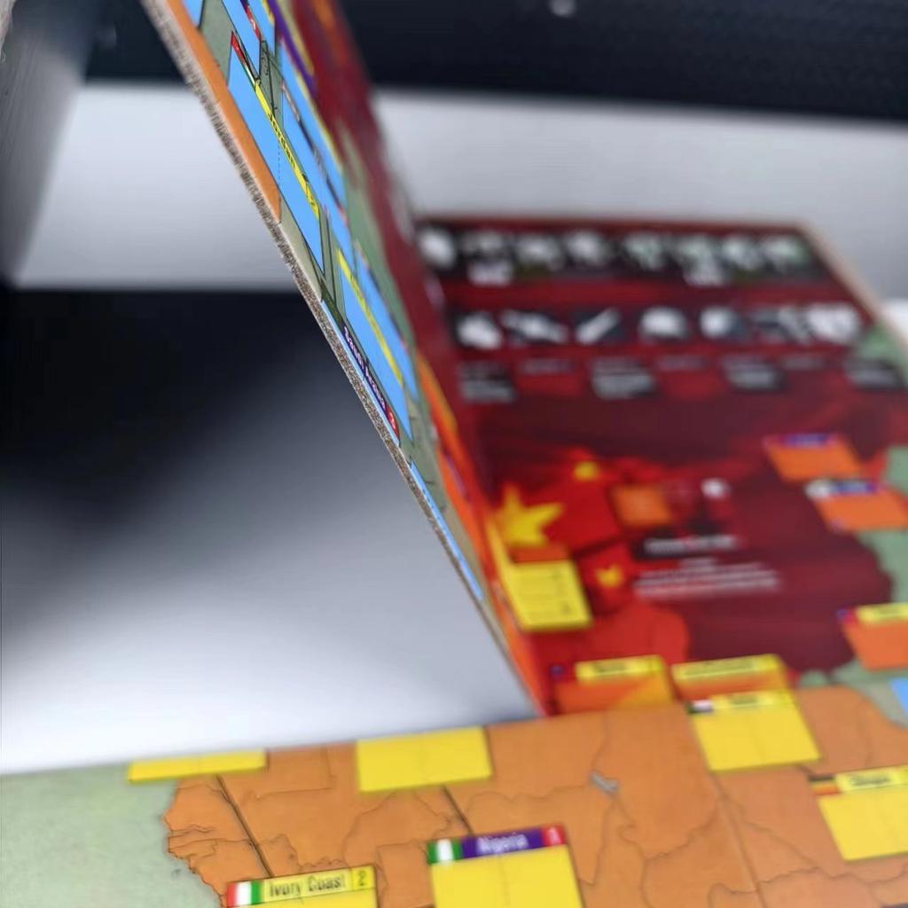 Společenská stolní hra Twilight Struggle Deluxe Edition (anglická verze)