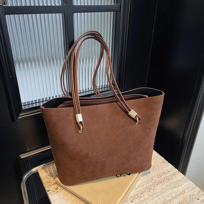 

Ретро-сумки из искусственной кожи для женщин 2024 года, зимняя новая женская сумка-тоут Y2K, женская сумка через плечо, однотонные сумки кофейный