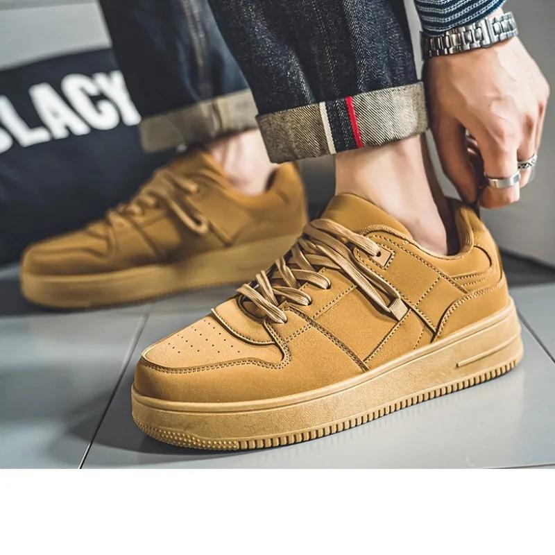 Fashion 2024 New Men's Casual Sports Shoes, Four Seasons Comfortable and Breathable, Versatile Sports Shoes, Khaki Color