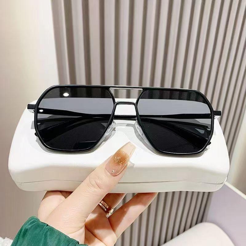 New Metal Polarized Double Beam Pochromic Sunglasses for Men Drive Night Vision Glasses Fashion Shade for Men Women