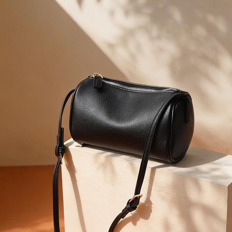 Women's 2025 Fashionable Single Shoulder Crossbody Pillow Bag with Pen Holder