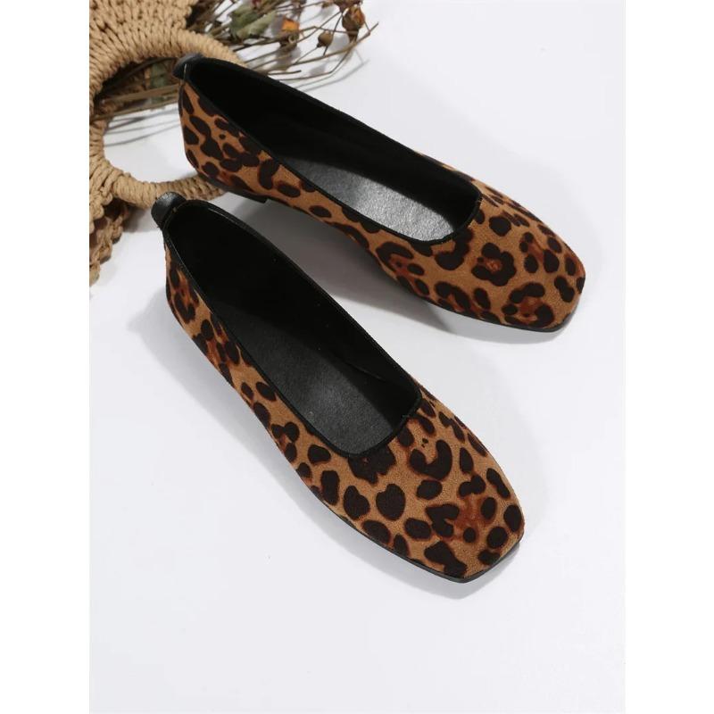 Spring/Autumn Sexy Elegant Fashionable Comfortable and Casual Walking Versatile Wear-Resistant Flat Leopard Print Shoes