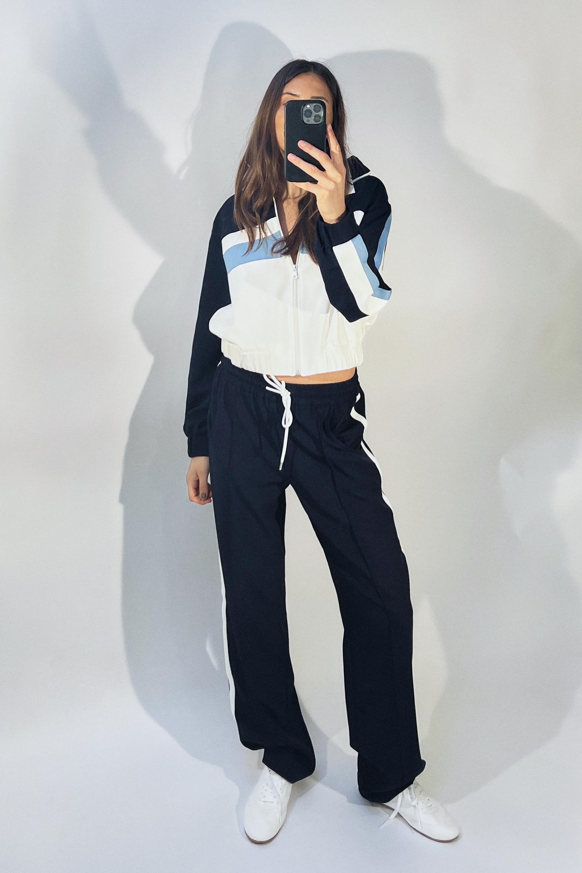 

ДВУБОРТНЫЙ ЖИЛЕТ ТЕКСТУРИРОВАННЫЙ