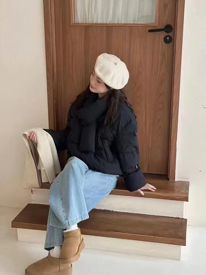 Scarf down jacket women's winter fashion sweet horn buckle warm small white duck down bread clothes tide