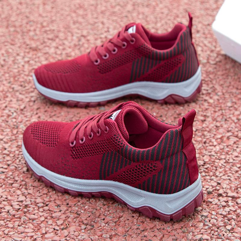 Stepping Shoes Spring New Travel Shoes Comfortable Medium and Soft Sole Running Shoes Couple Sports Shoes