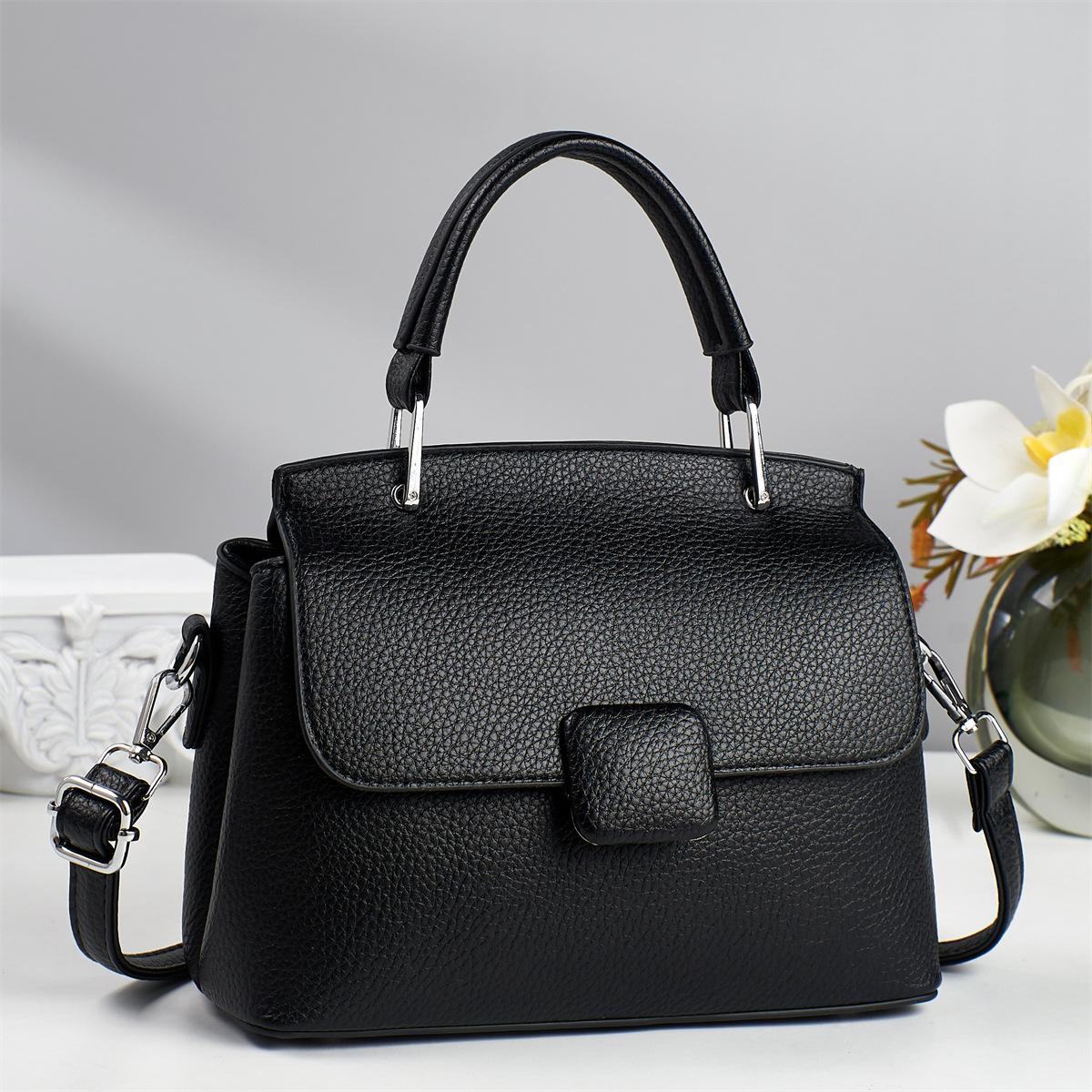 

Multi-compartment large capacity lightweight luxury high quality soft durable fashion exquisite lightweight commuter outdoor crossbody shoulder bag хакі