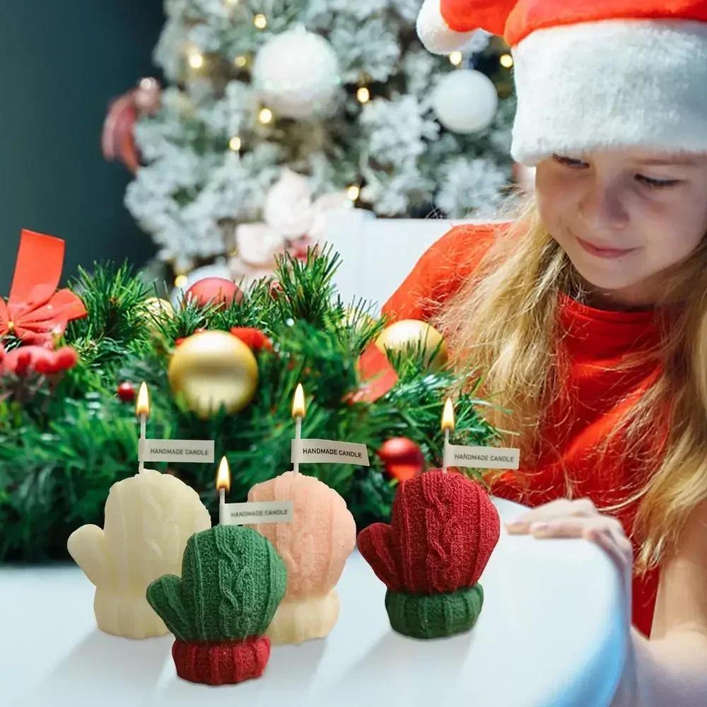 Christmas 3D Woolen Gloves Aromatherapy Candle Festive Scented Candle Handmade Christmas Ornament Gift Holiday Aromatherapy