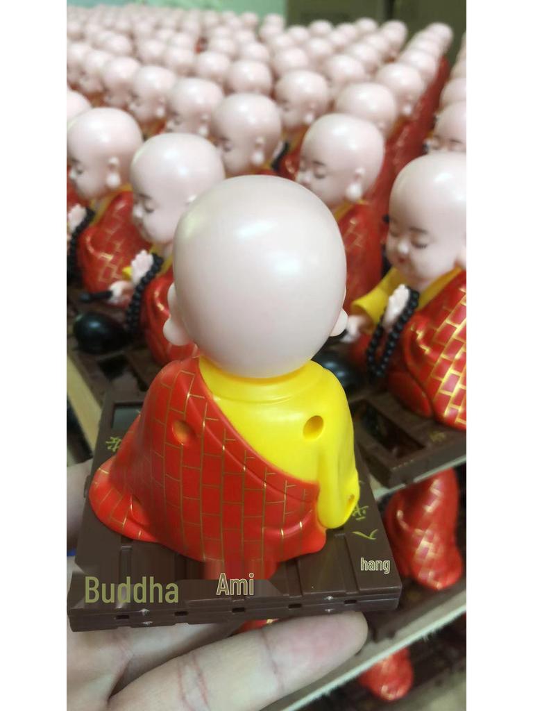 Solar Monk Head-Shaking Car Ornament - TikTok Influencer Interior Decoration