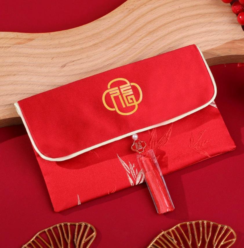 Festive Red Envelope Jewelry Bag with Tassel and 'Fu' Character - Wedding Gift or Coin Purse