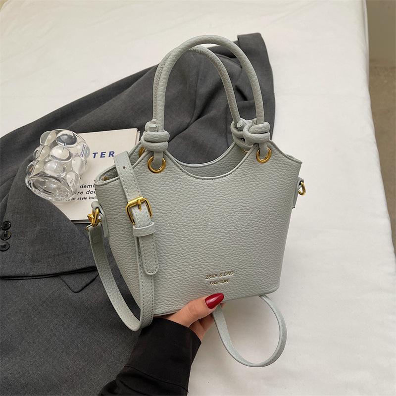 Hand Carry Fashion Bucket Bag Women's Korean Version Ins Shoulder Bag 2025 Spring New Simple Casual Portable Messenger Bag