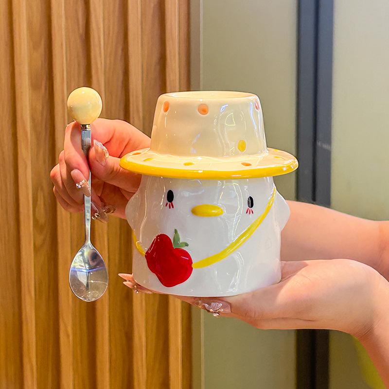 

Подарите девочкам на день рождения милые керамические кружки с утенком, практичные сувениры для детей и подруг 401-500ml