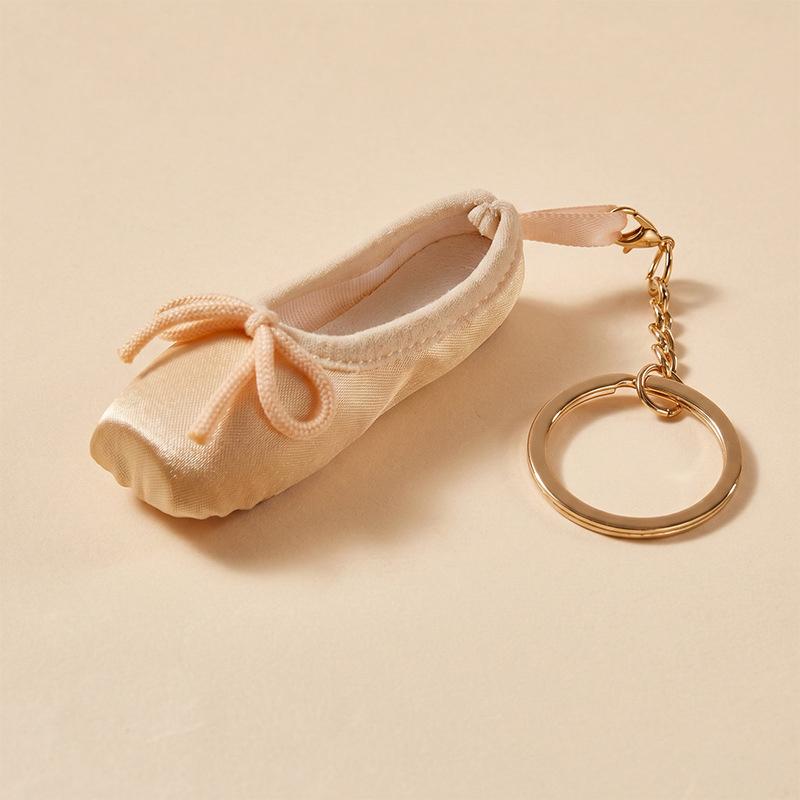Satin Mini BallettSchuhe Schlüsselanhänger Spitzschuh BallettSchuh Form Spitzschuhe Schlüsselanhänger Abnehmbar Einfarbig BallettSchuh Schlüsselanhänger