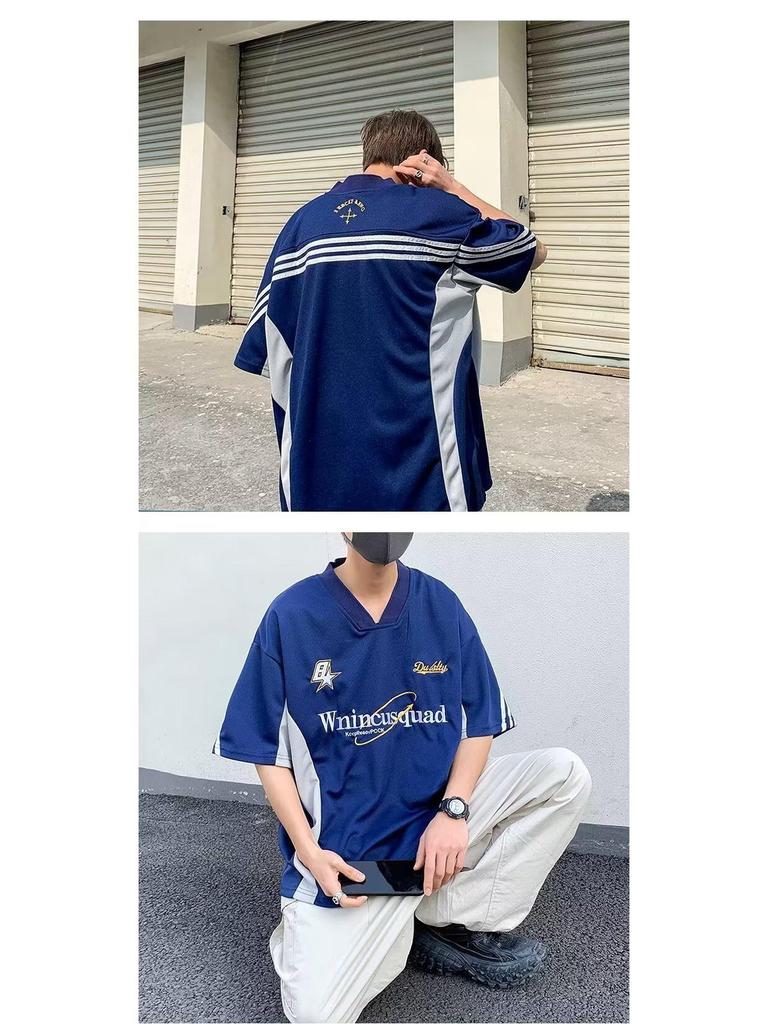 Camiseta de Béisbol Bordada Retro con Cuello en V - Manga Corta, Corte Holgado, Estilo para Parejas.