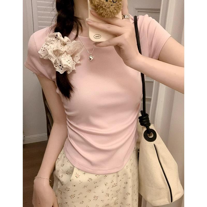 Forward Shoulder Round Neck Short-sleeved T-shirt for Women In Summer Design, Small Flying Sleeves, Slim Curved Hem Short Slim Body Garment